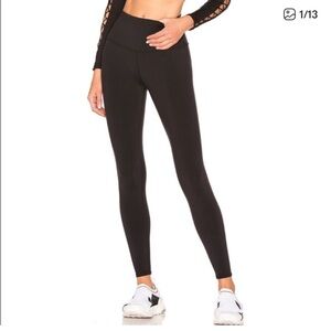 ALO Yoga 7/8 High Waist Airbrush Leggings